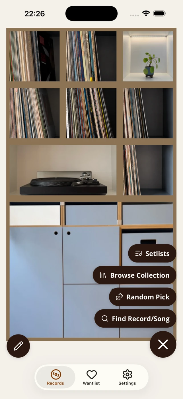 Dasselbe Showroom-Regal, Fach für Fach in der Shelfify-App abgebildet